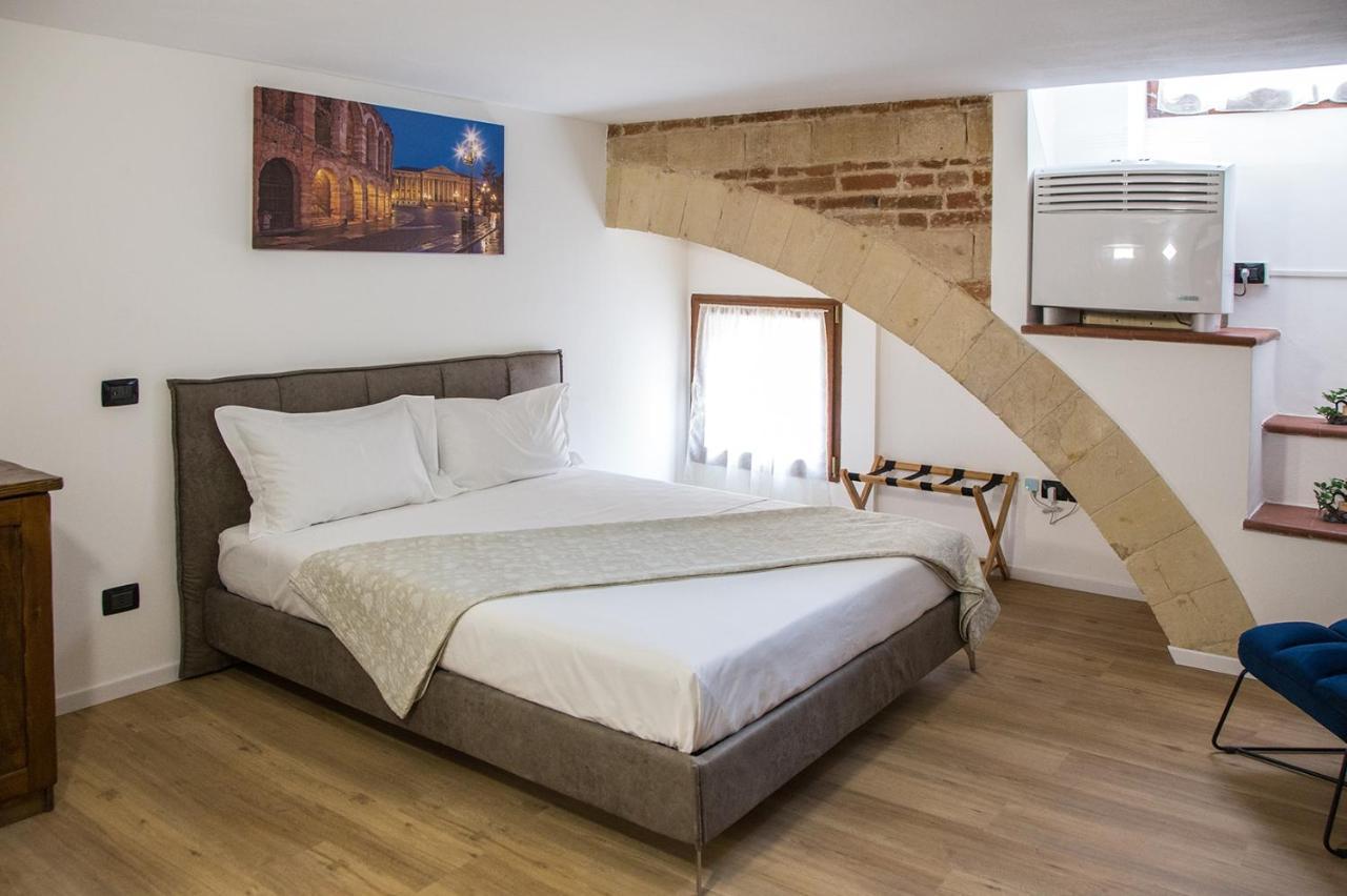 Hotel Aurelia Luxury - Piazza Delle Erbe Verona Exteriér fotografie